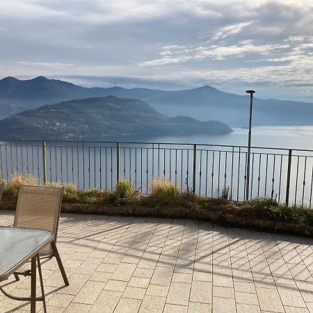 Appartamento Grande Terrazza Vista Lago Parzanica Exteriér fotografie