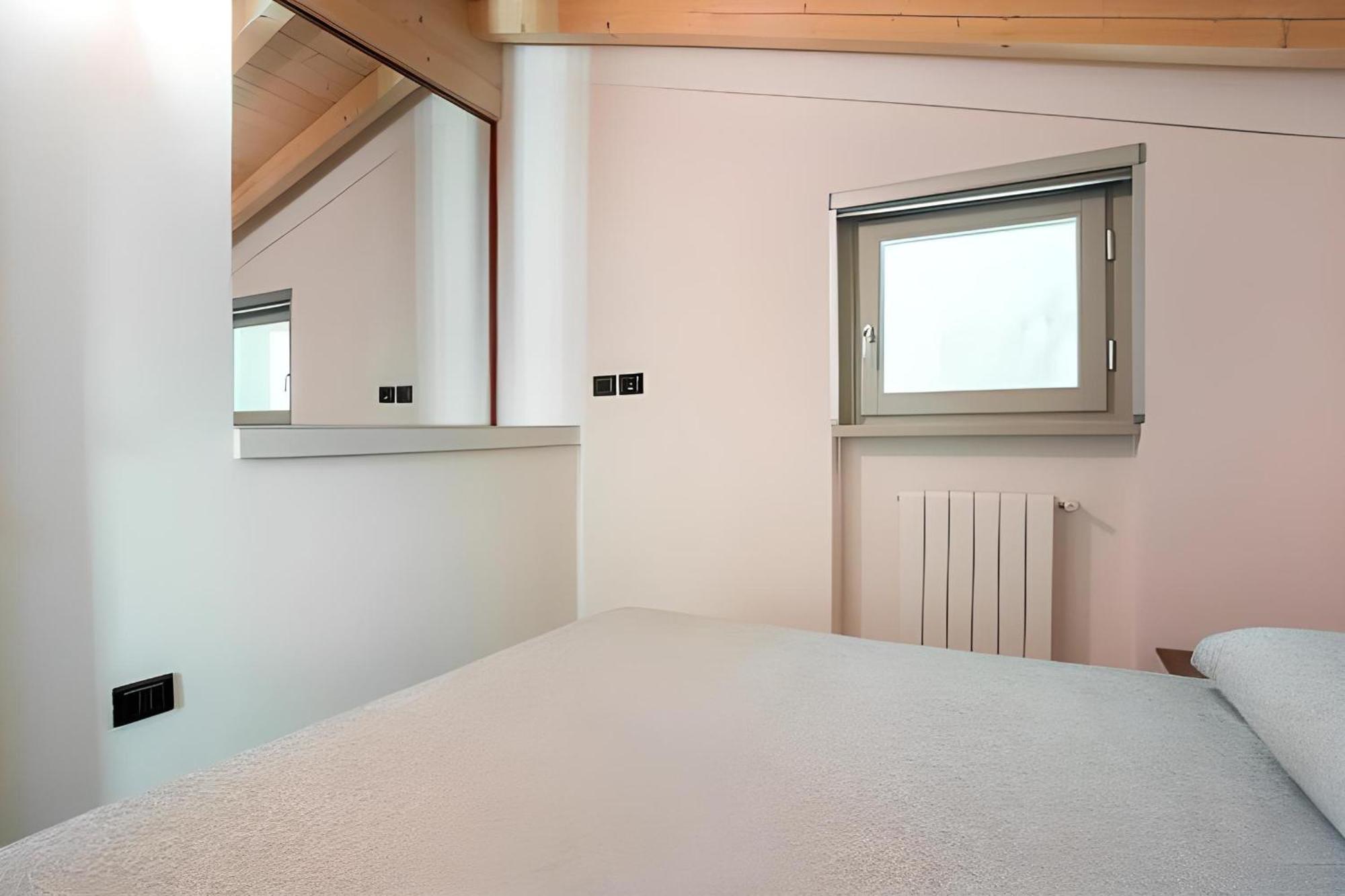 Appartamento Grande Terrazza Vista Lago Parzanica Exteriér fotografie